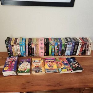 29 VHS video cassette tape bundle vintage lot Hoosiers Forrest Gump Robin Hood T